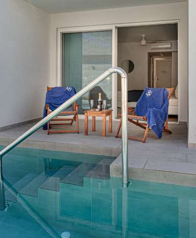 pool (8)